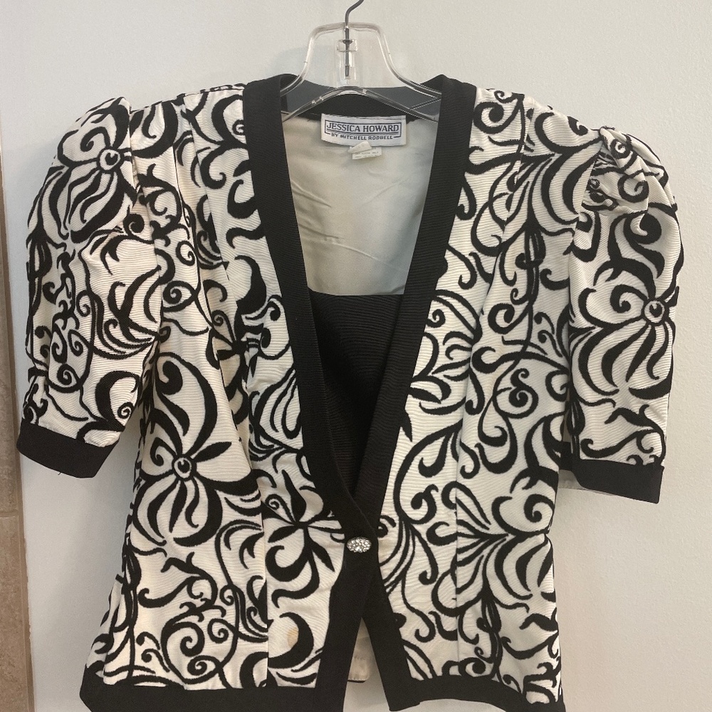 Jessica Howard vintage embroidered jacket